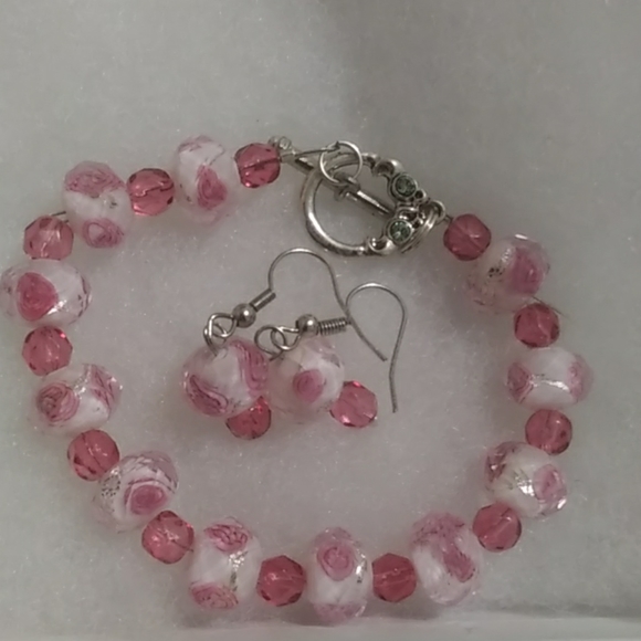 Gorgeous vintage glass necklace - Picture 5 of 8